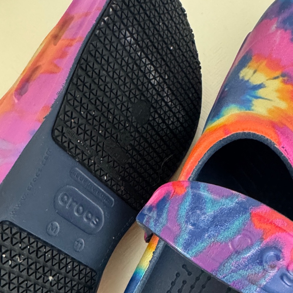 CROCS Colorful Tie-Dye Clogs - Picture 4 of 4